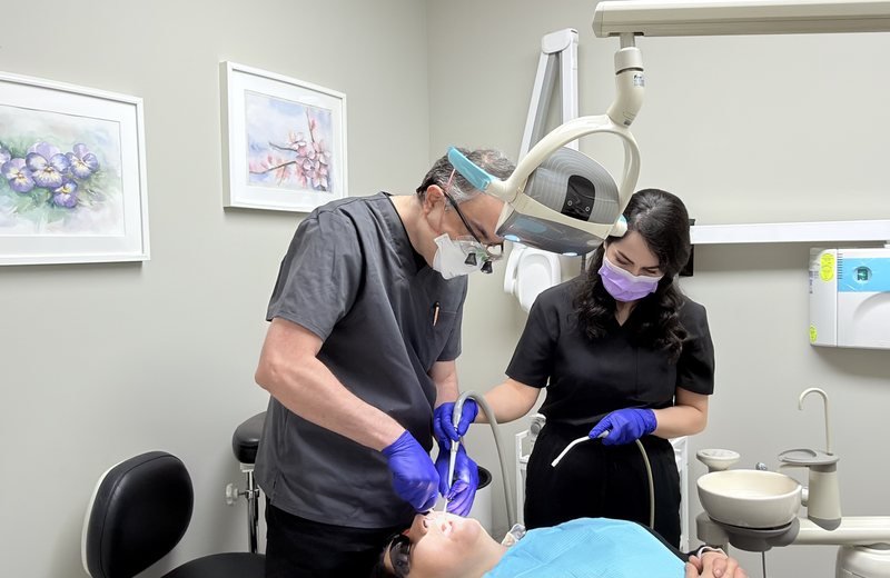 Wisdom teeth removal treatment at Hola Dentistry in Bradford